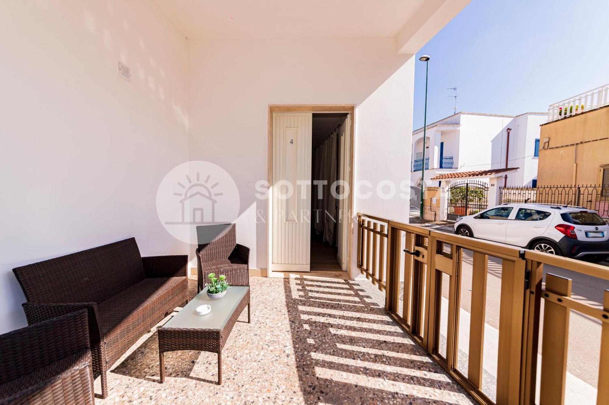 Lory'S House Hotell Porto Cesareo Exteriör bild