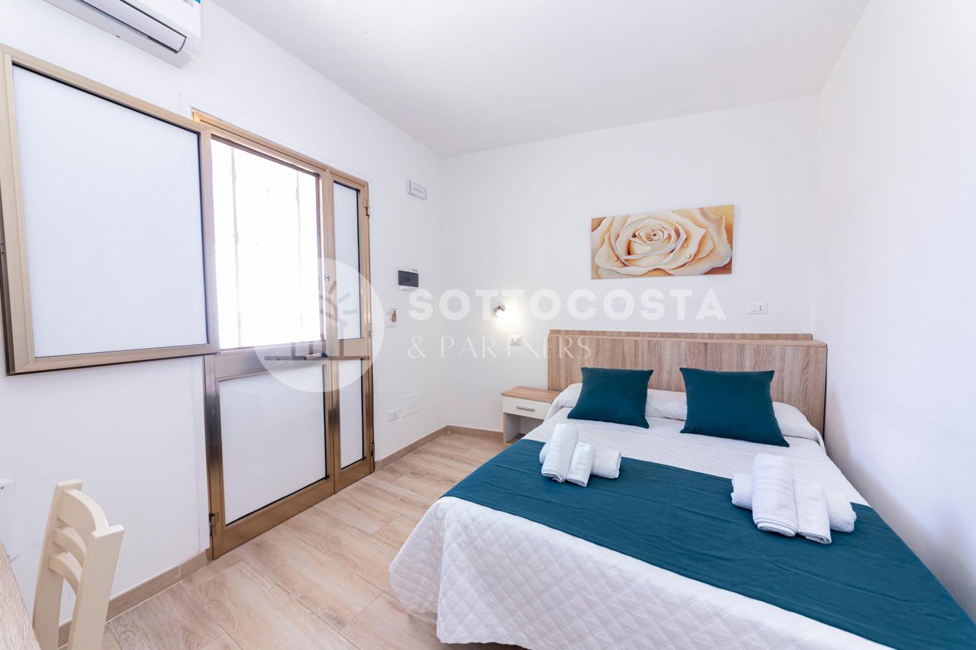 Lory'S House Hotell Porto Cesareo Exteriör bild
