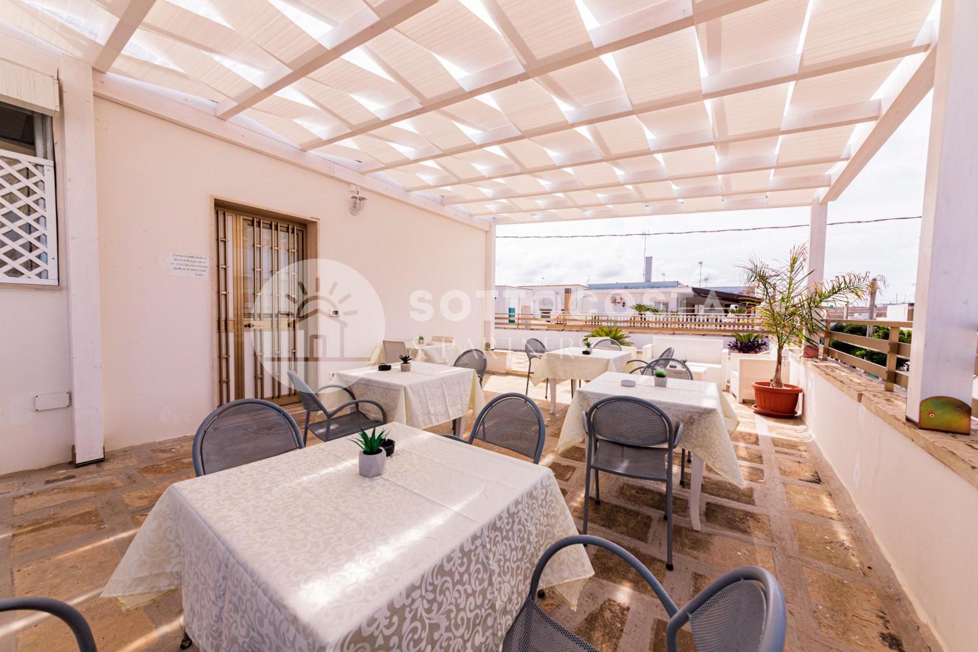 Lory'S House Hotell Porto Cesareo Exteriör bild